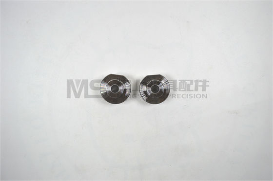 مكونات طلاء أنابيب أحمر الشفاه