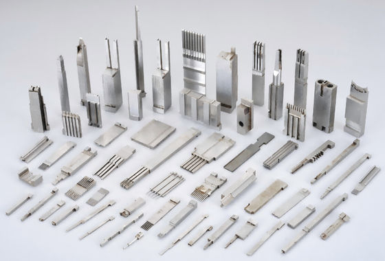 نوى قوالب صب بالقالب غير قياسية عالية الدقة